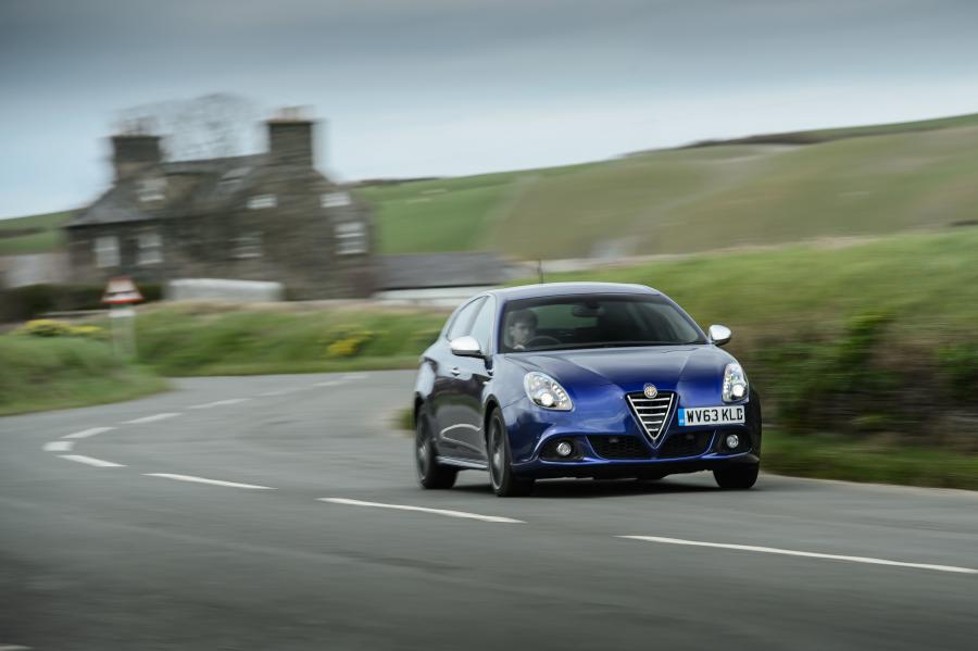  Alfa Romeo Giulietta Sportiva (940) 2014 года  (UK) (фото 23 из 48)